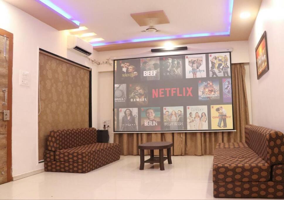 Stayhaven Aqua With Pvt Theatre & Pool Мумбай Екстериор снимка