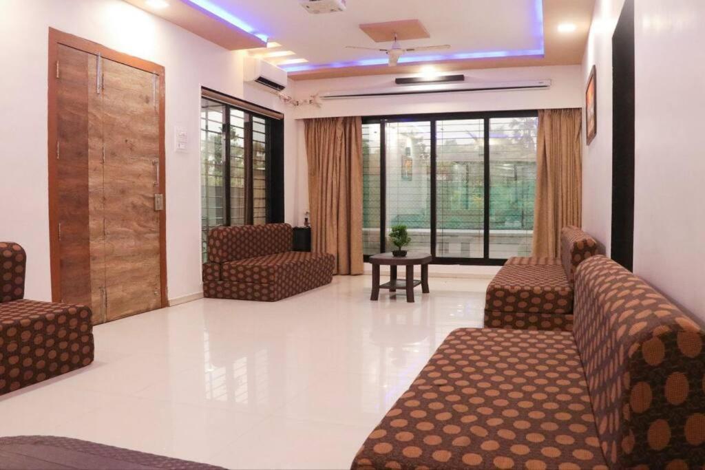 Stayhaven Aqua With Pvt Theatre & Pool Мумбай Екстериор снимка