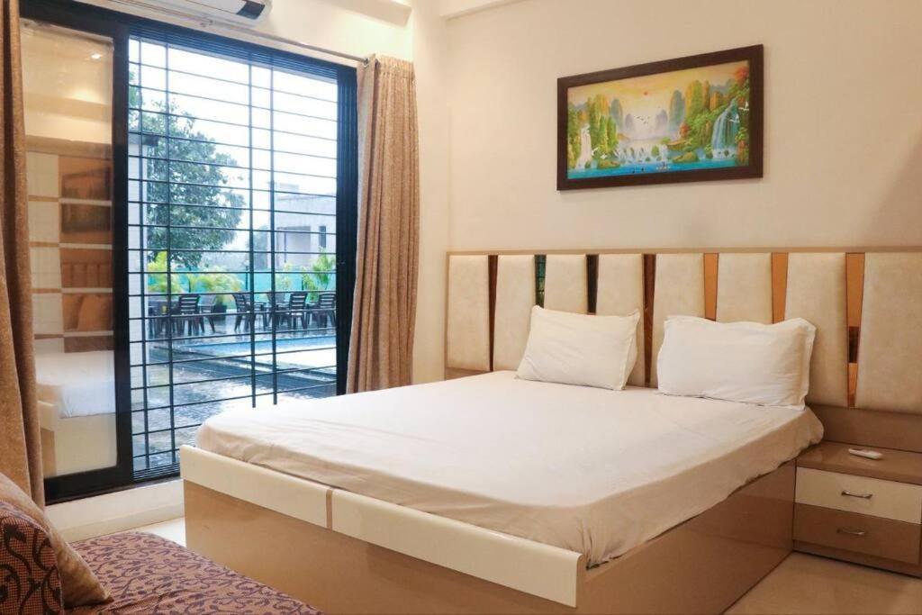 Stayhaven Aqua With Pvt Theatre & Pool Мумбай Екстериор снимка