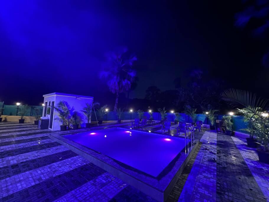 Stayhaven Aqua With Pvt Theatre & Pool Мумбай Екстериор снимка